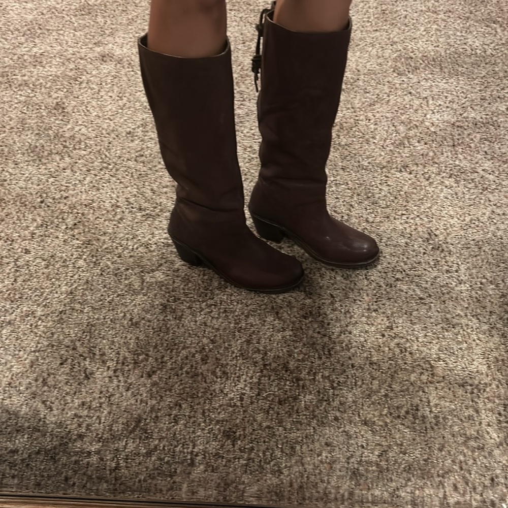 Frye Carmen back lace tall boot size 7M